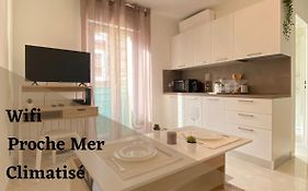 Studio refait à neuf, proche Promenade des Angais Nice